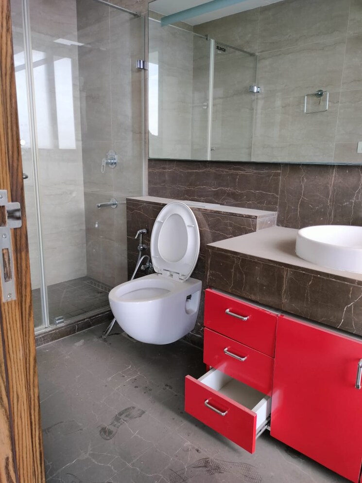 Bathroom, m3m-golf-estate-fairway-east 3.5 Bedroom 3898 Sq.Ft. Apartment In Sector 65 Gurgaon 8233626