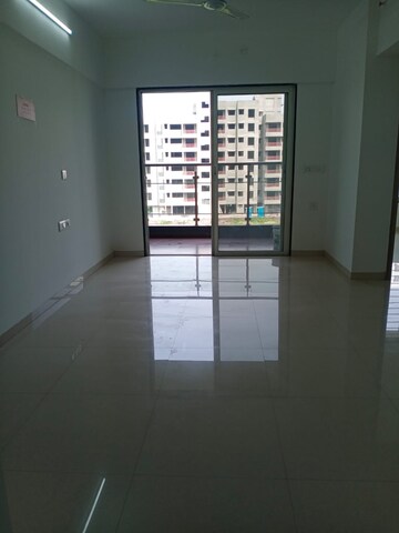 Room in 2 BHK Apartment at Venkatesh Graffiti, Keshav Nagar – for Rent