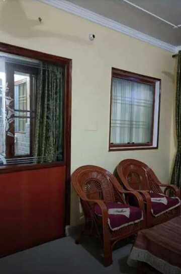 Living Room in 1 BHK Builder Floor at Aliganj – for Rent