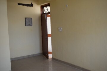 Room in 2 BHK Apartment at GNIDA Lohiya Enclave, Saini – for Sale