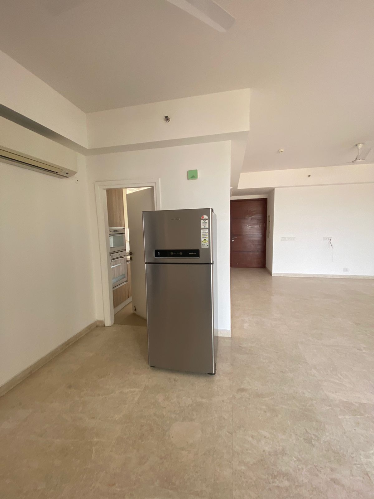 3.5 BHK + Pooja Room,Servant Room Apartment For Sale in M3M Polo Suites