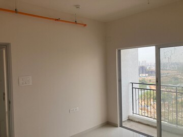 Room in 3 BHK Apartment at Godrej Rejuve, Mundhwa – for Rent