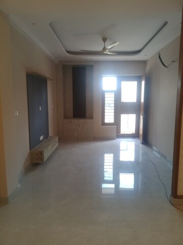 Room in 3.5 BHK Builder Floor at Govt Housing Society, Sector 64 – for Sale