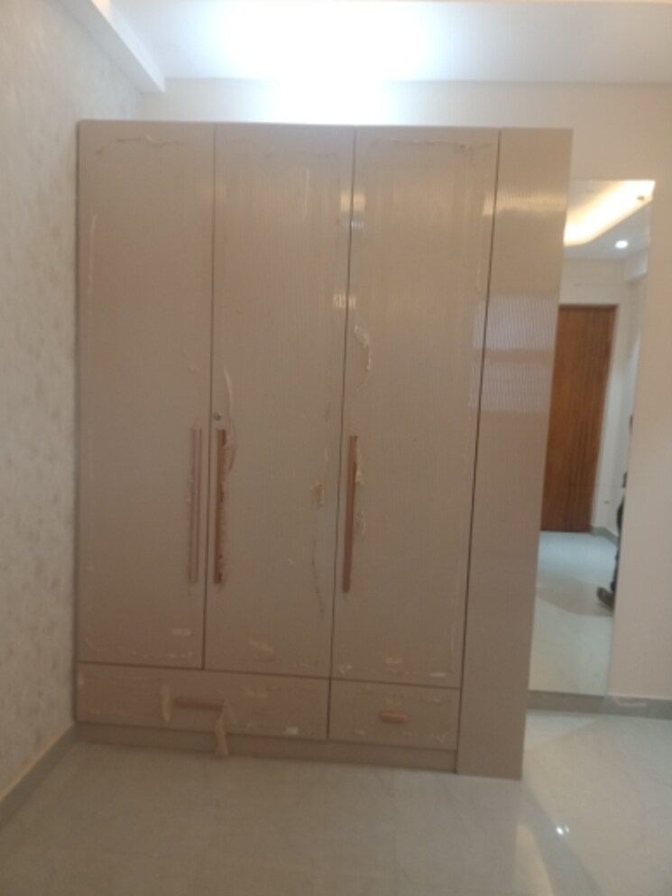 Bathroom, govt-housing-society 3.5 Bedroom 250 Sq.Yd. Builder Floor In Sector 64 Faridabad 8233797