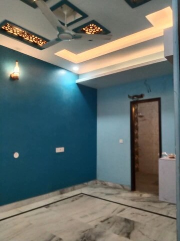 Room in 3 BHK Builder Floor at Sector 42 – for Sale