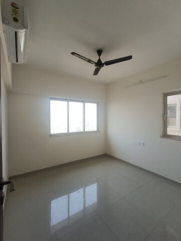 Room in 2 BHK Apartment at Omkar Signet, Malad East – for Rent