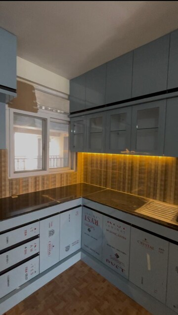 Kitchen in 3.5 BHK Apartment at Jankipuram Extension – for Rent