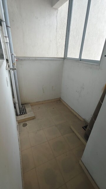 Bathroom in 3 BHK Apartment at Pridedream Giriraj Dreams, Naupada – for Rent