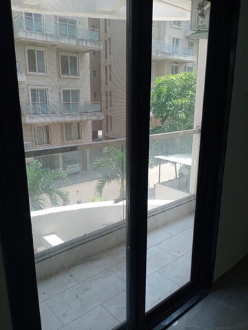 Room in 2 BHK Apartment at Choice Goodwill Crescent, Mundhwa – for Rent