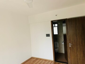 Room in 2 BHK Apartment at Unique Legacy Majestic, Mundhwa – for Rent