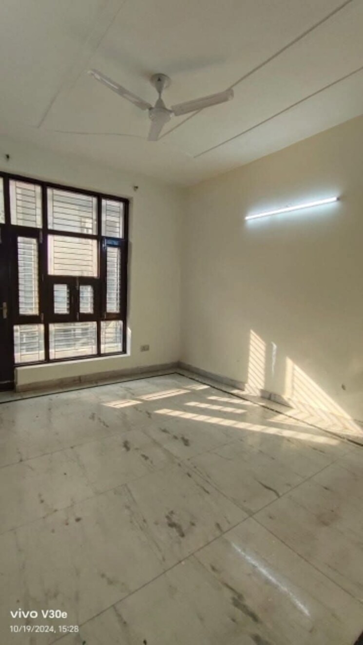 Room, sector 42 4 Bedroom 2000 Sq.Ft. Builder Floor In Sector 42 Faridabad 8233895