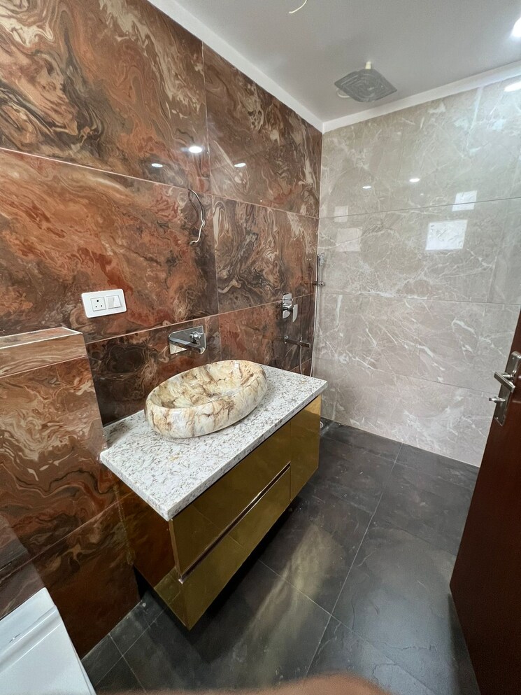 Bathroom, mahavir enclave 1 3 Bedroom 1100 Sq.Ft. Builder Floor In Mahavir Enclave 1 Delhi 8233958