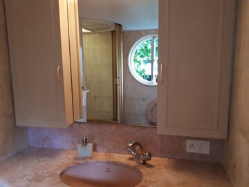 Bathroom in 3 BHK Apartment at Anita Apartments Malabar, Malabar Hill – for Sale