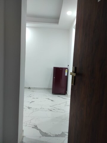 Room in 1 BHK Apartment at Neb Sarai – for Rent