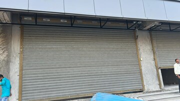 Room in  Showroom at Bharat Alta Vistas, Andheri West – for Sale