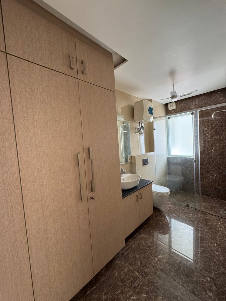 undefined, dlf phase i 4 Bedroom 2100 Sq.Ft. Builder Floor In Dlf Phase I Gurgaon 8233890