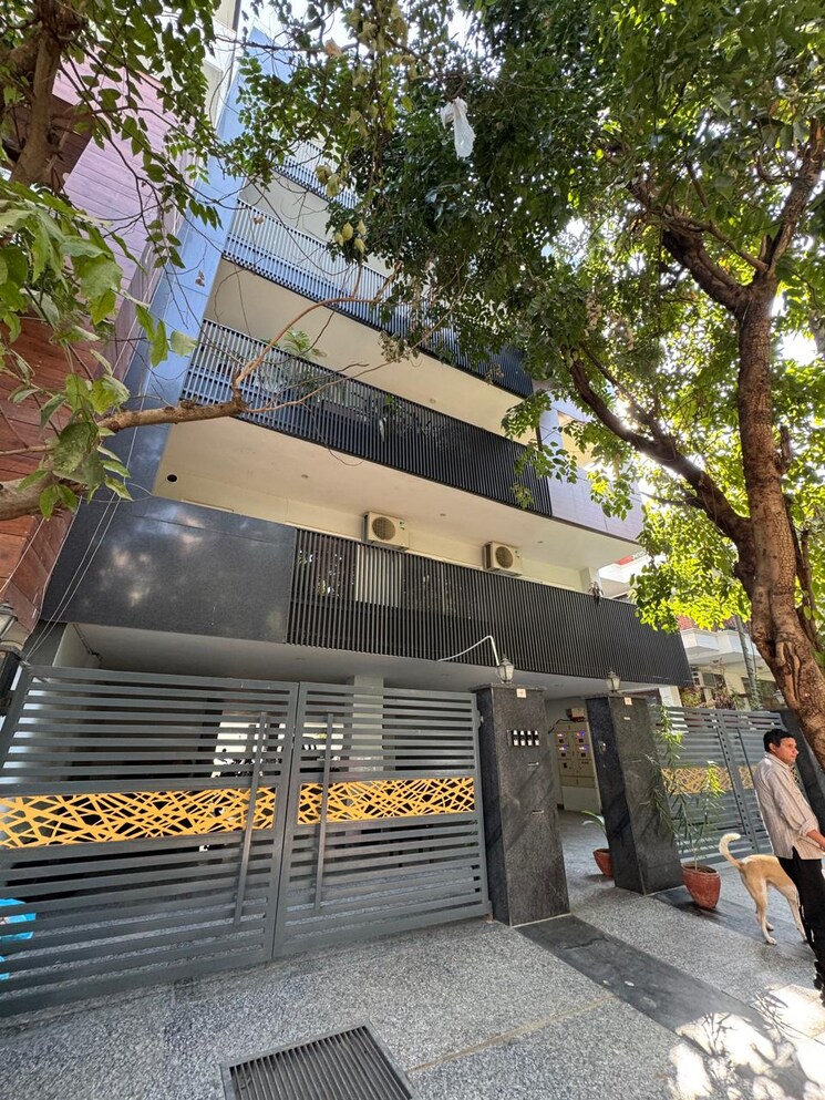 Exterior View, dlf phase i 4 Bedroom 2100 Sq.Ft. Builder Floor In Dlf Phase I Gurgaon 8233890