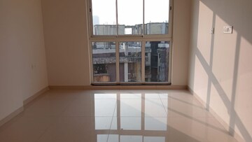 Room in 2 BHK Apartment at Godrej Tranquil, Kandivali East – for Rent