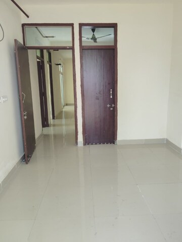 Living Room in 3 BHK Apartment at Kbnows Apartment, Sector 16 Greater Noida – for Rent