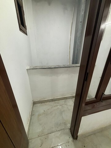 Balcony in 1 BHK Apartment at Vikas Puri – for Rent
