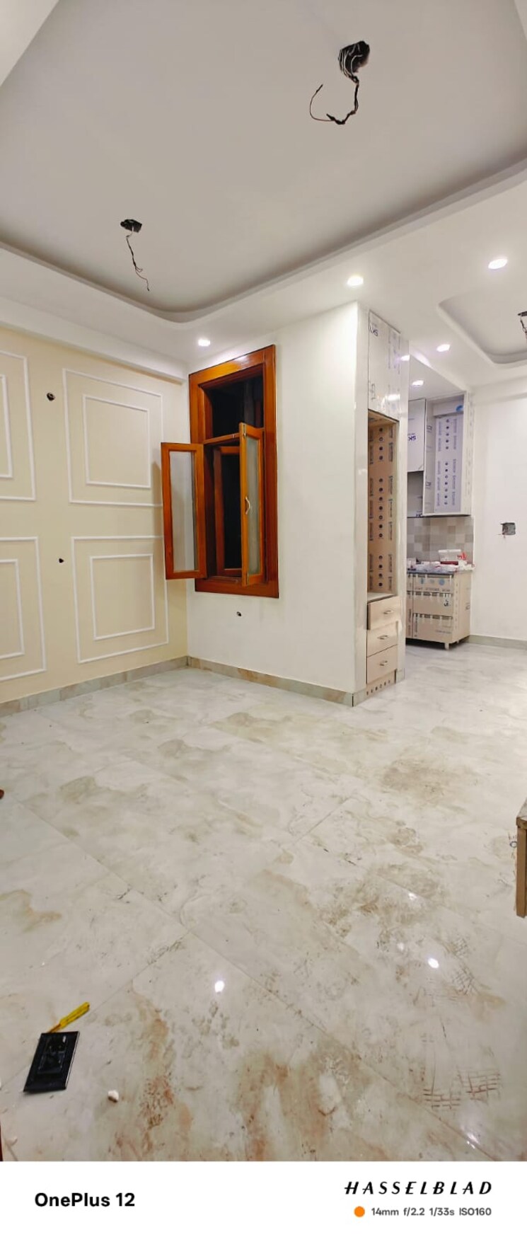 Room, sector 73 1 Bedroom 600 Sq.Ft. Builder Floor In Sector 73 Noida 8234277
