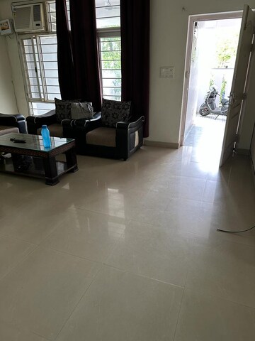 Living Room in 2 BHK Builder Floor at Sushant Golf City – for Rent