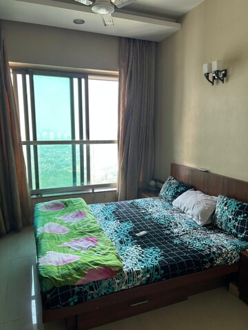 Bedroom in 2 BHK Apartment at Kalpataru Towers Kandivali, Kandivali West – for Rent