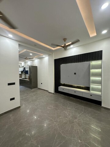 Room in 1 BHK Builder Floor at Mahavir Enclave 1 – for Rent