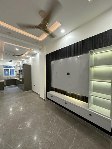 Room in 1 BHK Builder Floor at Mahavir Enclave 1 – for Rent
