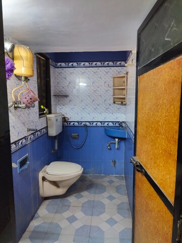 Master Bedroom in 3 BHK Builder Floor at Vasai West – for Rent