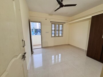 Room in 1 BHK Apartment at Bellandur – for Rent