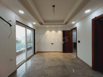 Room in 4 BHK Builder Floor at Green Fields Colony – for Sale