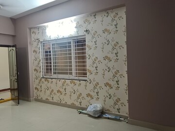 Room in 2 BHK Apartment at My Home Vaddepally, Kukatpally – for Rent