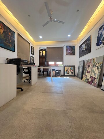 Bedroom in 3 BHK Apartment at Peddar Road – for Sale