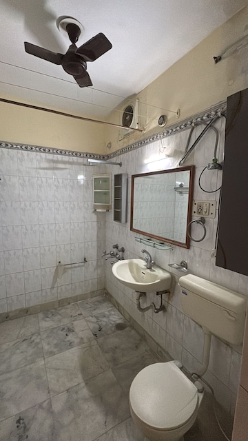 Bathroom in 2 BHK Independent House at Ansal Plaza Sector-23, Sector 23 – for Rent