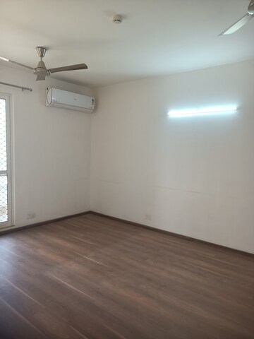 Room in 4 BHK Apartment at The 3C Lotus Panache, Sector 110 – for Rent