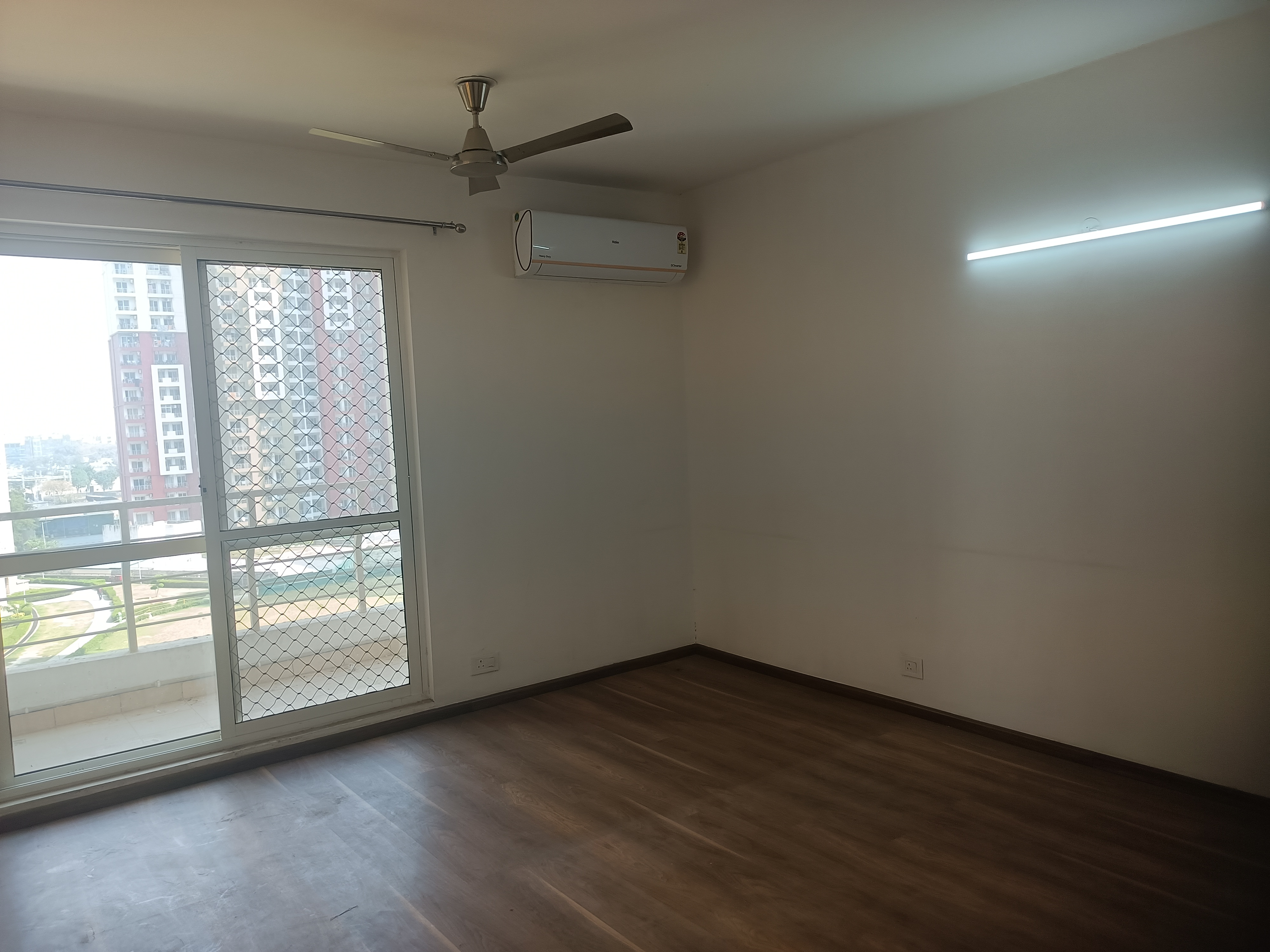 4 BHK + Pooja Room,Servant Room Apartment For Rent in The 3C Lotus Panache