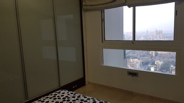 Room in 3.5 BHK Apartment at Omkar Alta Monte, Malad East – for Rent