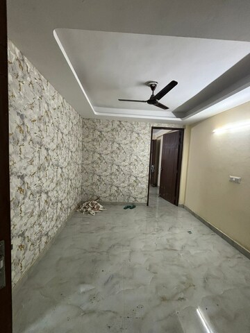 Room in 1 BHK Apartment at Sector 19 – for Rent