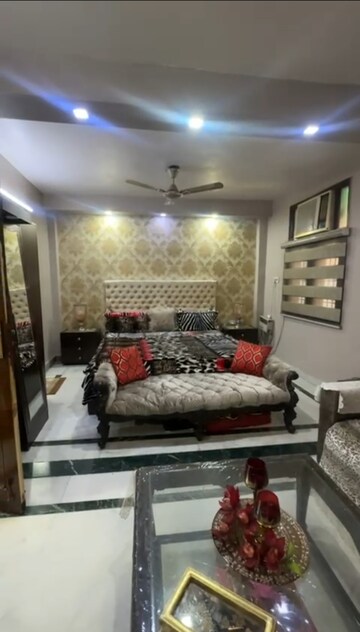 Bedroom in 3 BHK Builder Floor at Anand Vihar – for Sale