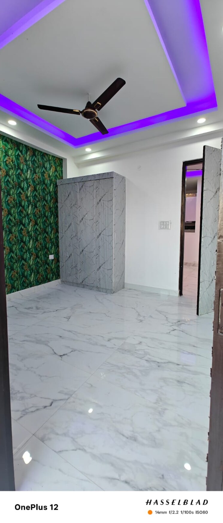 Room, sector 73 2 Bedroom 980 Sq.Ft. Builder Floor In Sector 73 Noida 8234626