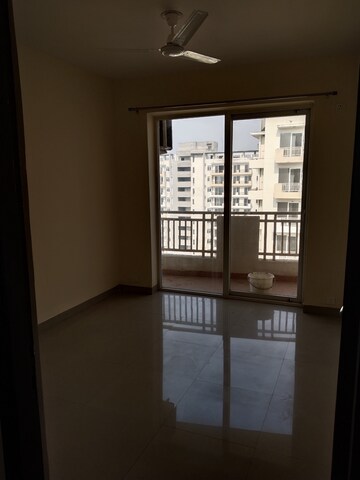 Room in 3 BHK Apartment at Ansal Height 86, Sector 86 – for Rent