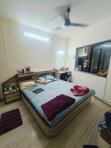 Bedroom in 1 BHK Apartment at Khar West – for Rent