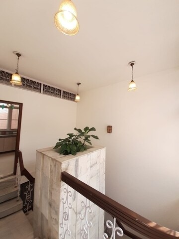 Furnished Amenities in 2 BHK Builder Floor at New Friends Colony – for Rent