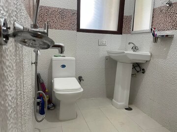 Master Bedroom in 1 BHK Builder Floor at Ansal Sushant Lok I, Sector 43 – for Rent