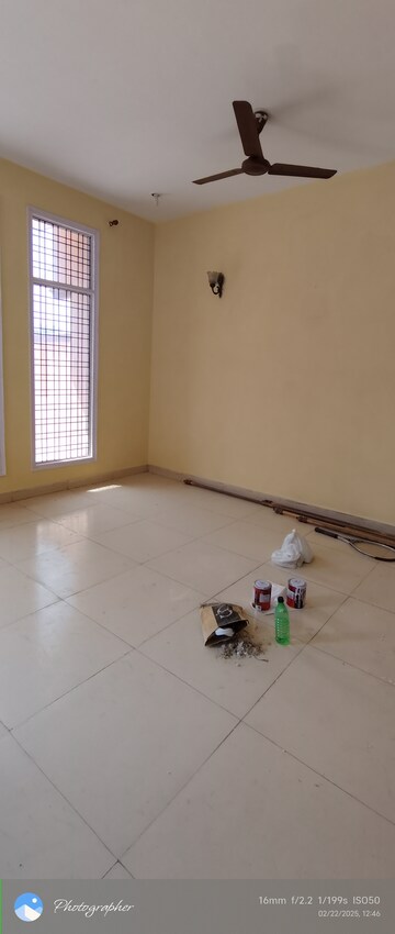 Room in 1 BHK Independent House at Sector 23 – for Rent