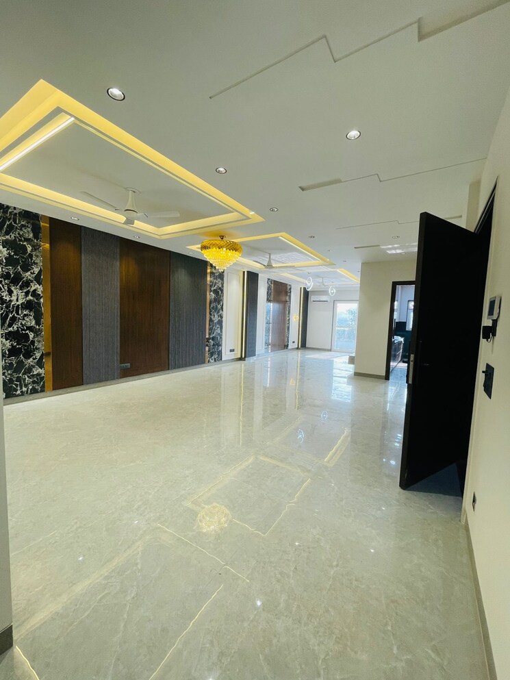 Room, the-images-floors 3 Bedroom 2000 Sq.Ft. Builder Floor In Sector 51 Gurgaon 8234784