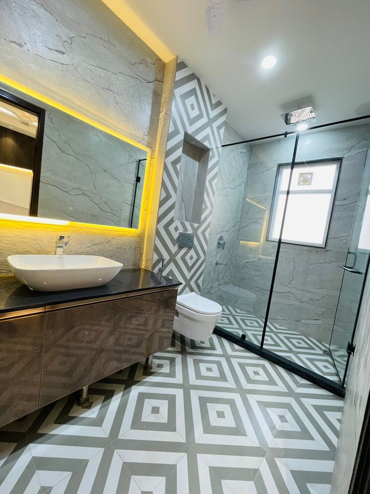 Bathroom, the-images-floors 3 Bedroom 2000 Sq.Ft. Builder Floor In Sector 51 Gurgaon 8234784