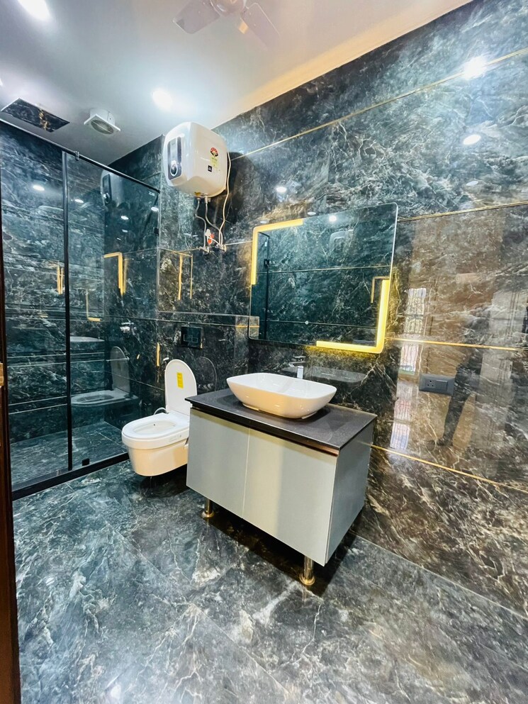 Bathroom, the-images-floors 3 Bedroom 2000 Sq.Ft. Builder Floor In Sector 51 Gurgaon 8234784