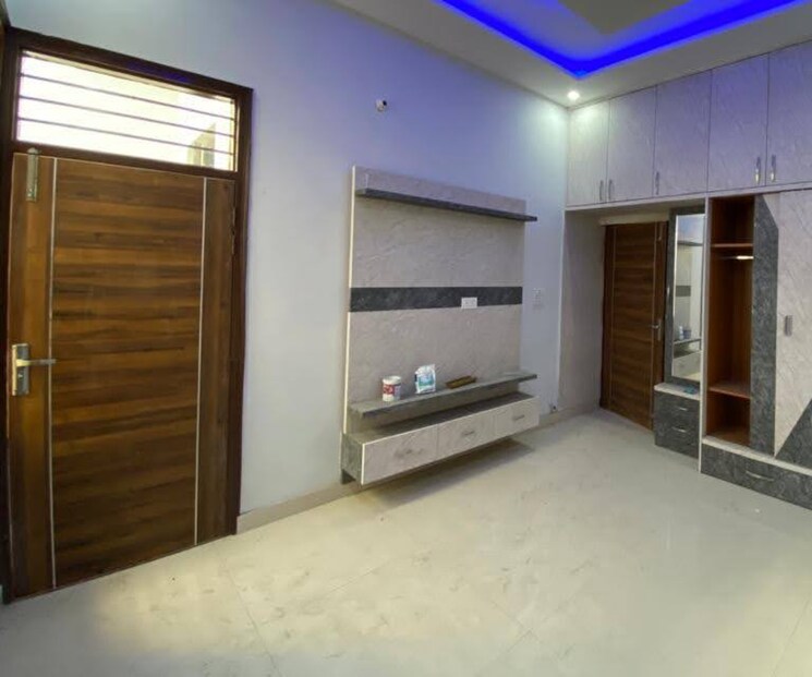 Room, ambala highway 3.5 Bedroom 135 Sq.Yd. Independent House In Ambala Highway Zirakpur 8234814